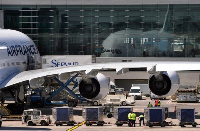 A párizsi repülőtér (fotó: The Guardian)