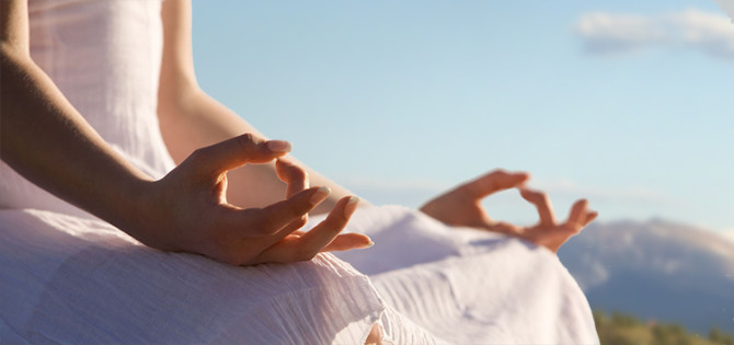 Jógával és meditációval a derékfájás ellen