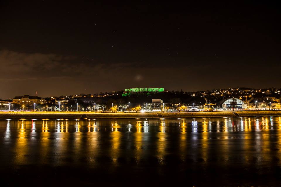 Meglepő dolog történt a budai betoncsontváz-szállodával