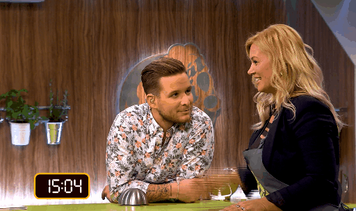 Hagyjál főzni: Dekoltázst tálaltak Istenes Bencének Hagyjál főzni: Dekoltázst tálaltak Istenes Bencének