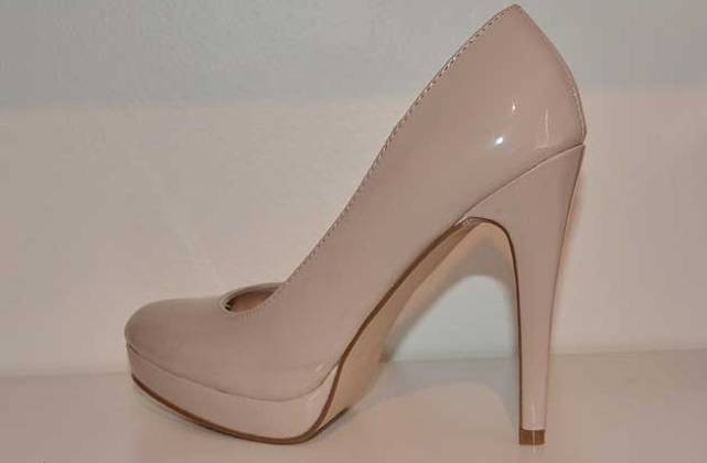 Kora nyári cipőtrendek – Ezeket viseld májusban és júniusban!