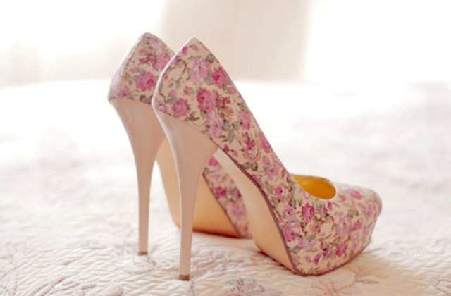 Kora nyári cipőtrendek – Ezeket viseld májusban és júniusban!