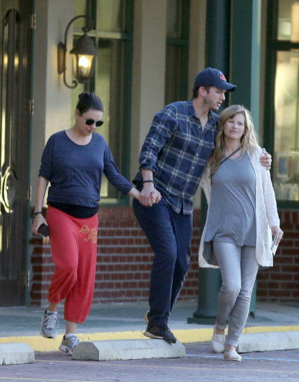 Ő Ashton Kutcher nővére