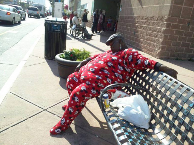 Ezeknek az embereknek fogalmuk sincs arról, mi az öltözködés Ezeknek az embereknek fogalmuk sincs arról, mi az öltözködés