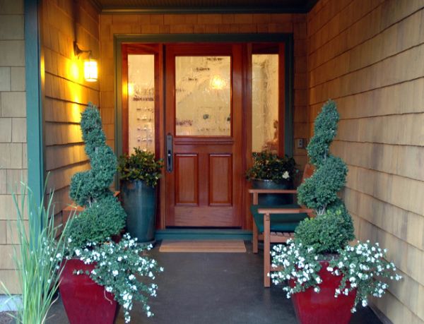 Így varázsold újjá virágokkal a bejárati ajtód