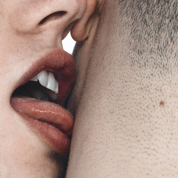 18+: Ilyen a nyelves csók nagyon közelről - fotók 18+: Ilyen a nyelves csók nagyon közelről - fotók