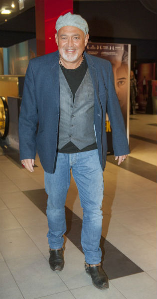 Gesztesi Károly: segítő kéz kiemelt a gödörből 