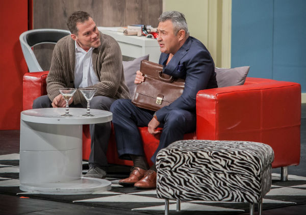 Gesztesi Károly: segítő kéz kiemelt a gödörből 