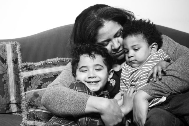 Egy fotósorozat, ami az egyedülálló anyák előtt tiszteleg Egy fotósorozat, ami az egyedülálló anyák előtt tiszteleg