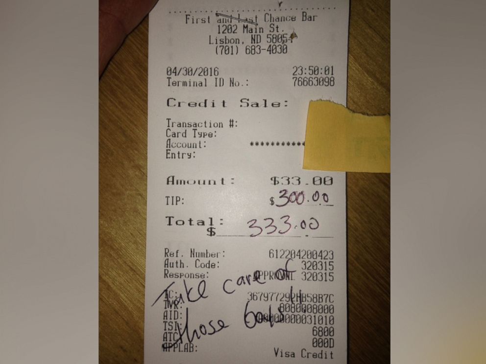 300 dolláros borravalót kapott a hármas ikreket nevelő nagymama