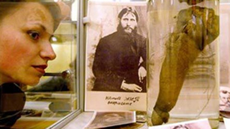 A világ leghíresebb pénisze, amit levágtak, elloptak, és bedobozolva imádtak