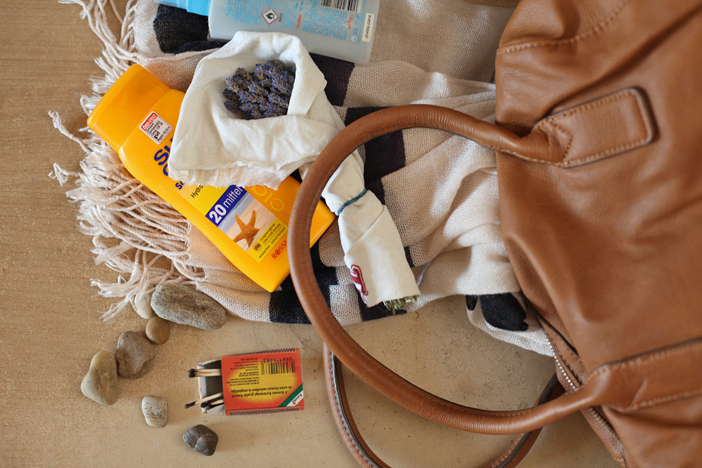 Csiga, fél tégla, csavarkulcs – az anyák táskájának titkos bugyrai Csiga, fél tégla, csavarkulcs – az anyák táskájának titkos bugyrai