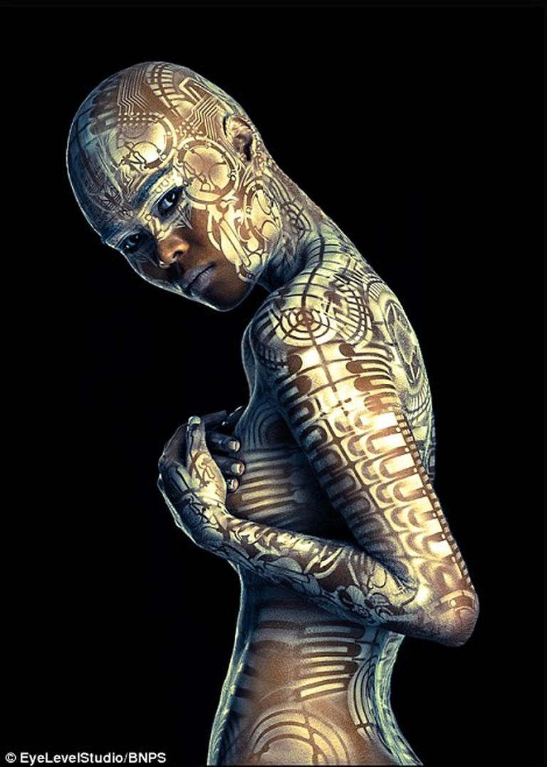 Képzeletbeli lényekké varázsolja a művész a gyönyörű modelleket