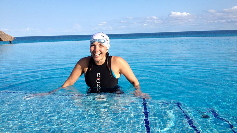 6-10 mérföld úszás több mint két hónapon keresztül, minden egyes nap (Fotó: Norma Batisdas/Facebook)