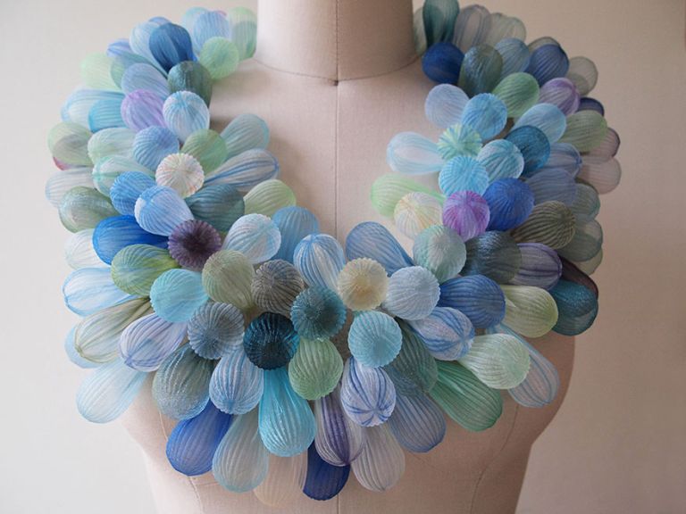 A tenger élővilága ihlette az áttetsző ékszereket