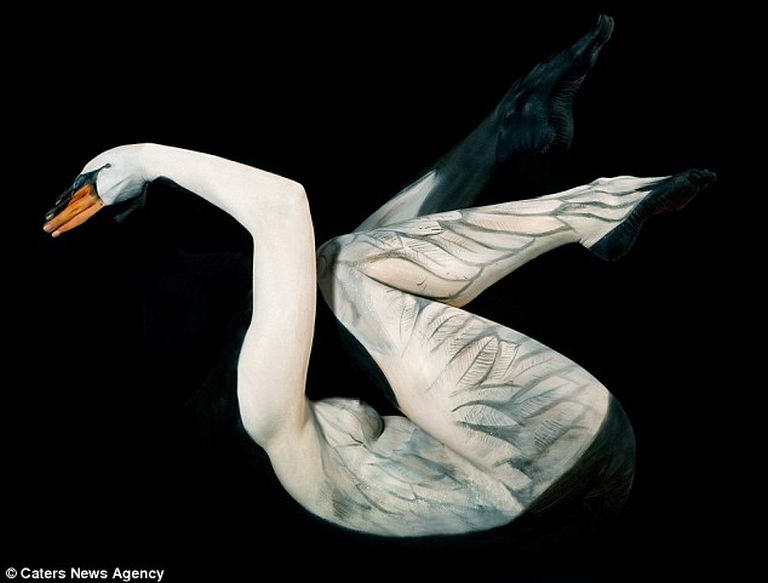 Ennél tökéletesebb testfestés talán nincs is!