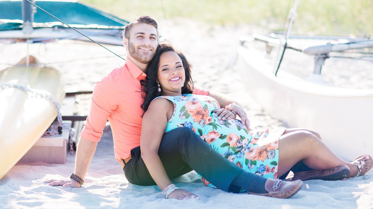 Terhesfotózáson lepte meg barátnőjét a lánykéréssel - gyönyörű fotók Terhesfotózáson lepte meg barátnőjét a lánykéréssel - gyönyörű fotók