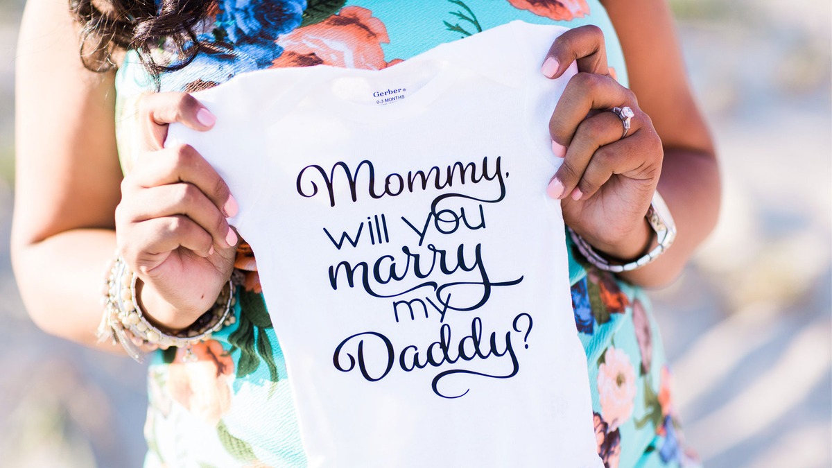 Terhesfotózáson lepte meg barátnőjét a lánykéréssel - gyönyörű fotók Terhesfotózáson lepte meg barátnőjét a lánykéréssel - gyönyörű fotók