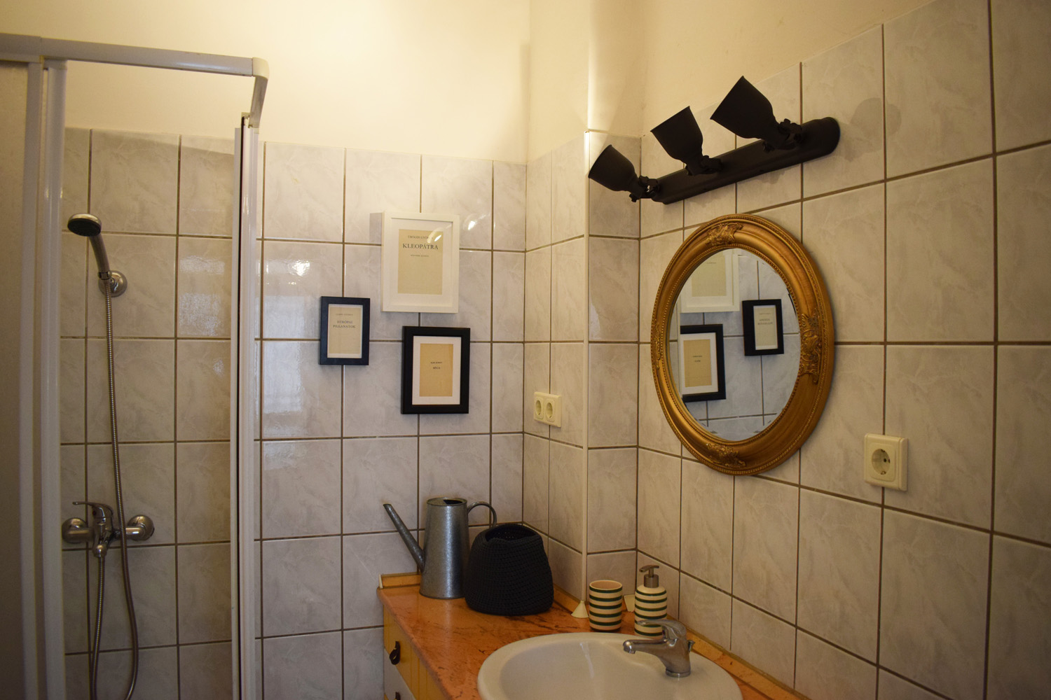 Előtte és utána: minimál pénzből alakult át a pesti kis garzon