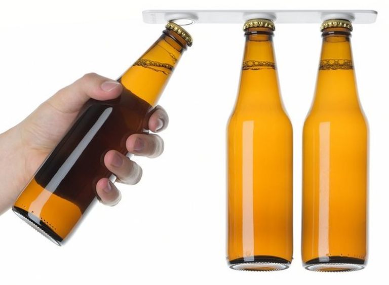 Hűtőbe is beszerelhető erős mágnes üvegek praktikus tárolására