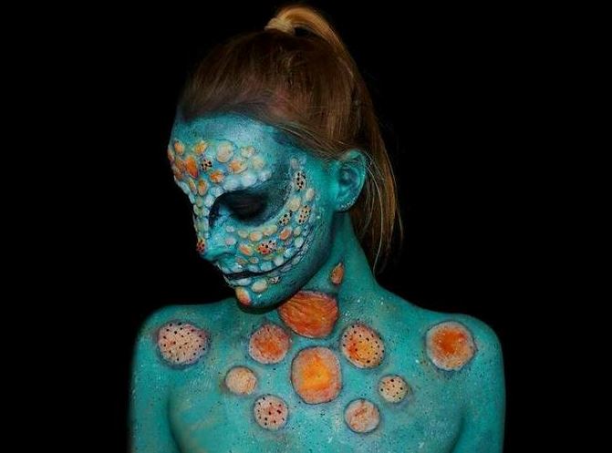 Földöntúli lényekké sminkeli magát a 16 éves lány 