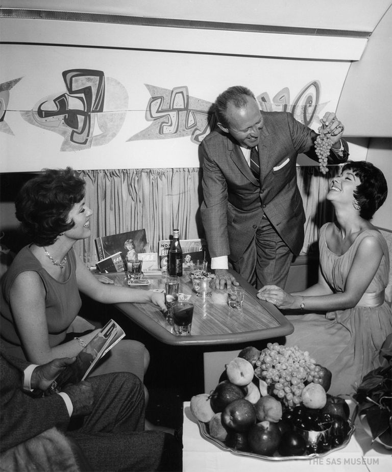 Egykor ilyen lakomákat szolgáltak fel a repülőkön