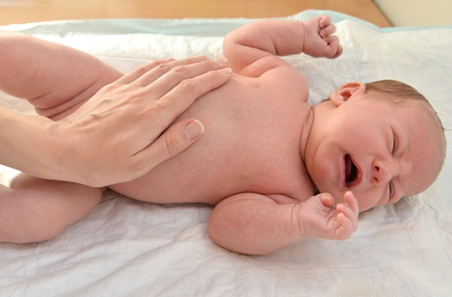 Így ismerheted fel a kólikát – tanácsok kisgyermekes anyukáknak