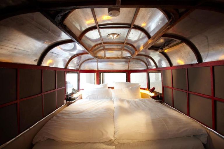 Egyszerre lakhatsz hotelben és lakóautóban Egyszerre lakhatsz hotelben és lakóautóban