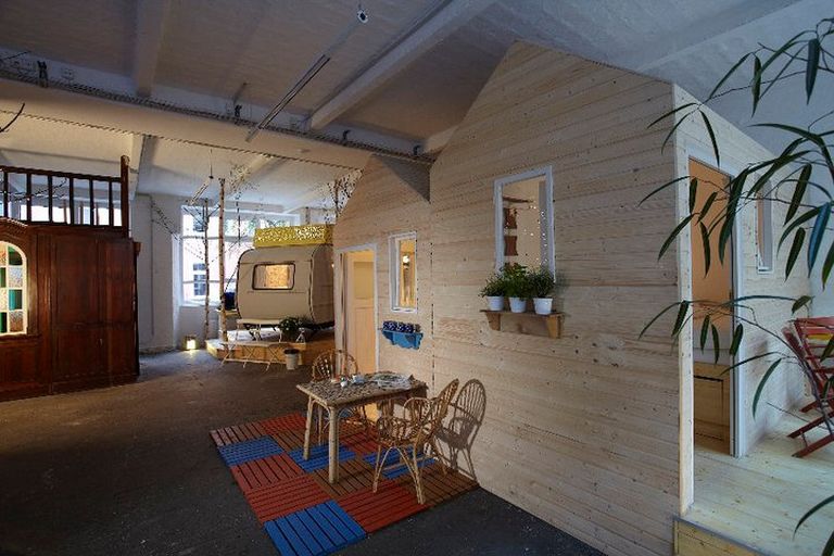 Egyszerre lakhatsz hotelben és lakóautóban Egyszerre lakhatsz hotelben és lakóautóban