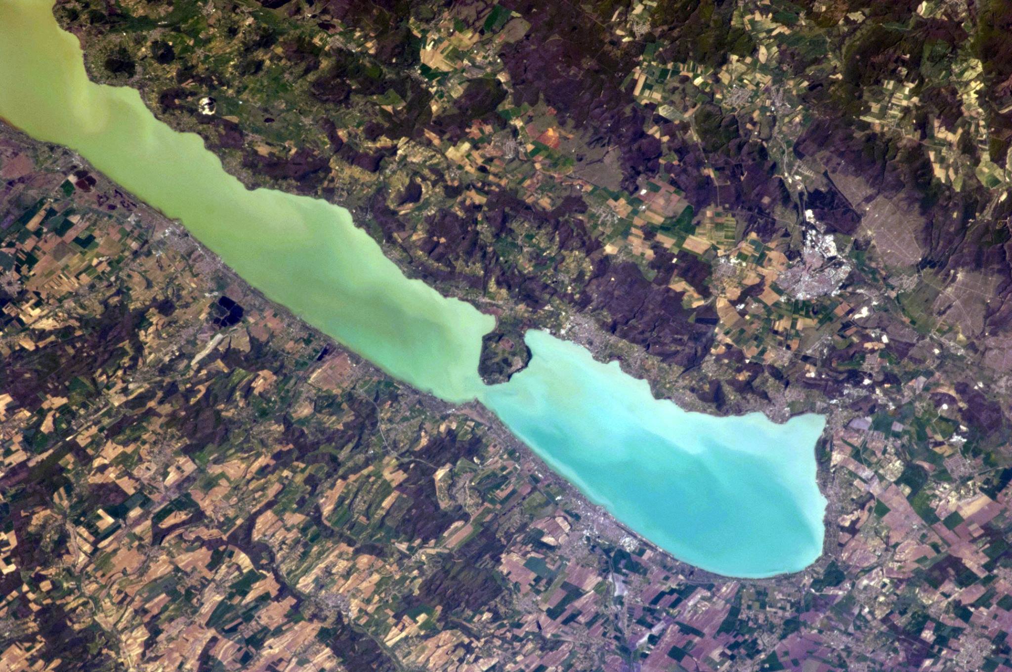 Interjú az űrhajóssal, aki a magyar menye családjának üzent az űrből