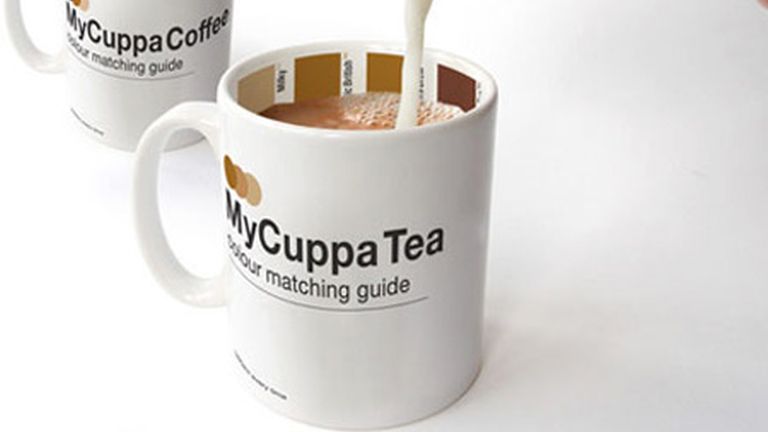 A belső falon lévő színkód segít az ideális tejmennyiség eltalálásában