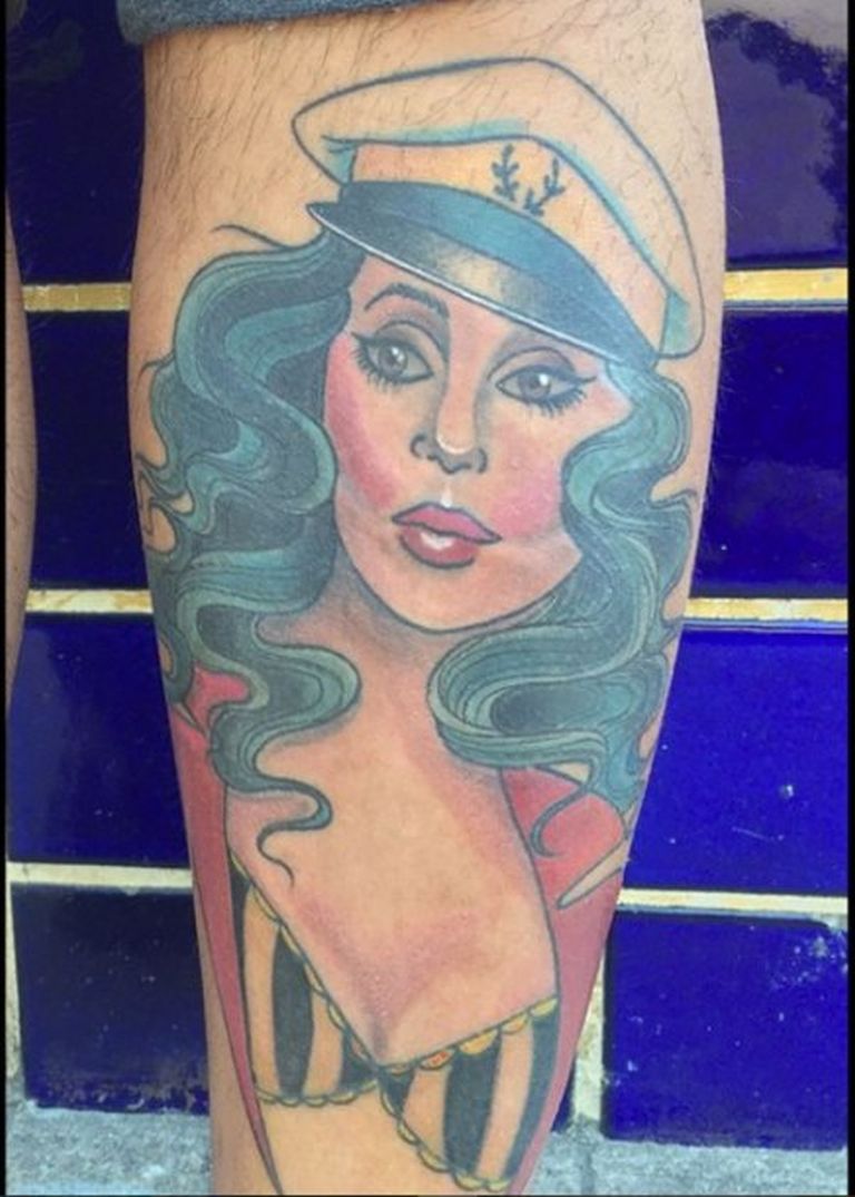 Cher, a matrózos korszakából