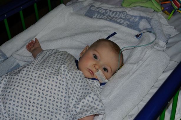 Pelenkázás közben vette észre kisbabája daganatát az anyuka Pelenkázás közben vette észre kisbabája daganatát az anyuka