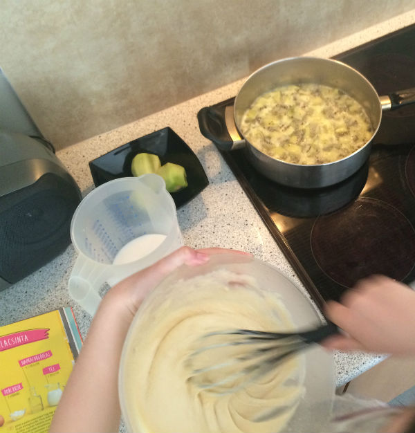 Leteszteltük Bernáth József gyerekeknek szóló szakácskönyvét Leteszteltük Bernáth József gyerekeknek szóló szakácskönyvét