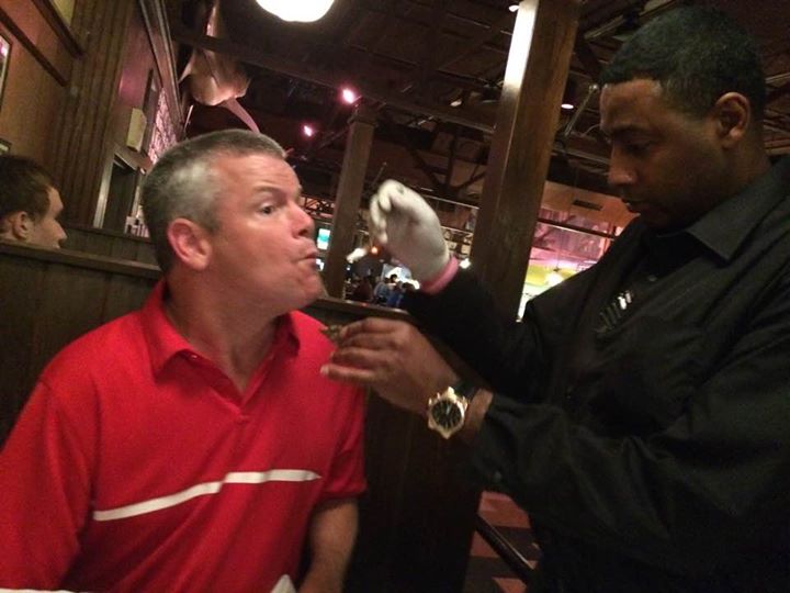 Csodás dolgot tett a pincér a fogyatékkal élő vendégért