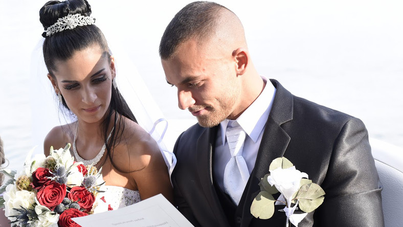 Összeházasodott a pucér valóságshow első szerelmespárja