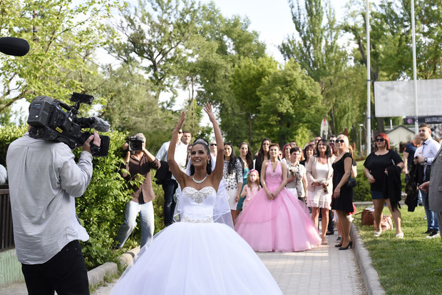 Összeházasodott a pucér valóságshow első szerelmespárja