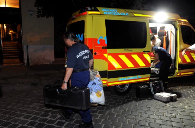 A mentősök már nem tudtak segíteni (fotó: Mihádák Zoltán - MTI)