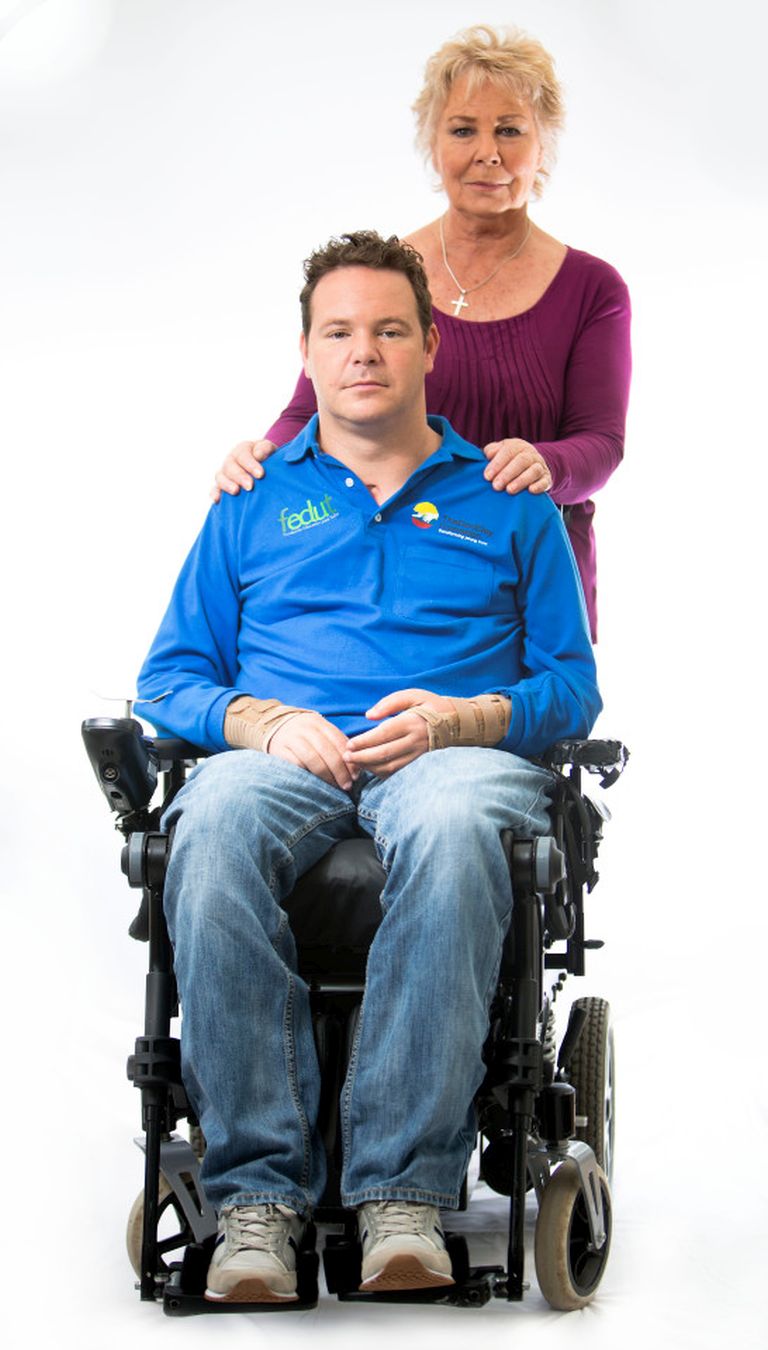 Könyörgött az anyjának, hogy segítsen neki meghalni