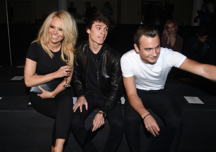Pamela Anderson fiai jó géneket örököltek