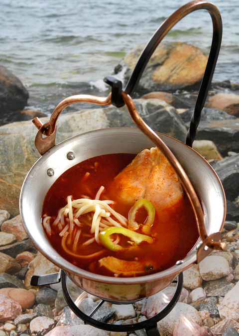 Baján asszony nem nyúl a halhoz