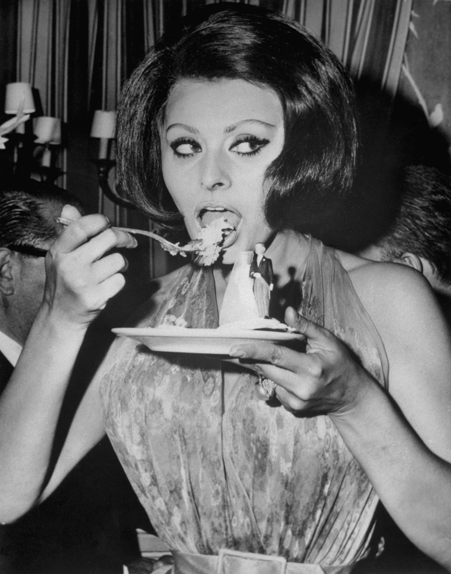 Így zabálnak a sztárok - fotók Így zabálnak a sztárok - fotók