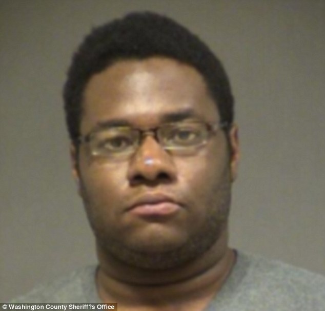 Mégis börtönbe megy a bébiszitter, aki brutálisan megverte a rábízott kisbabát