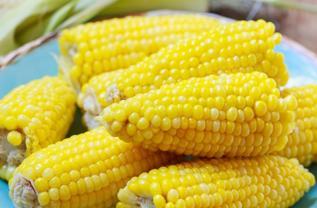 3 trükk, hogy még finomabb legyen a főtt kukorica 3 trükk, hogy még finomabb legyen a főtt kukorica
