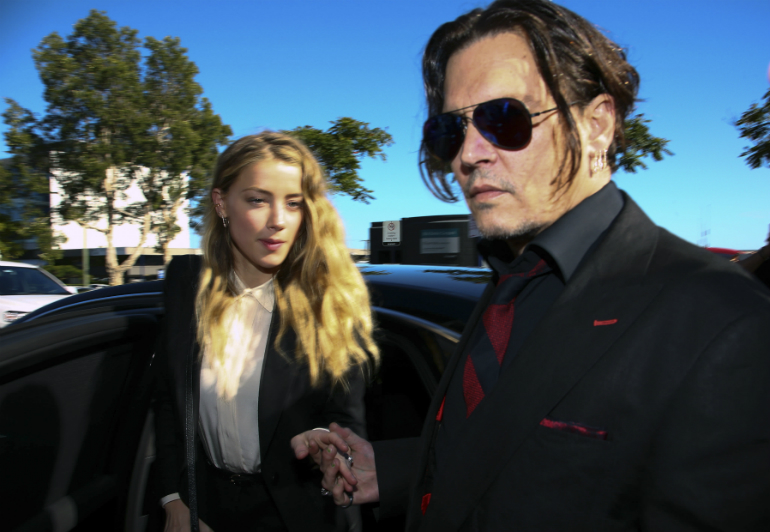 Johnny Depp sztoriban mindig van lejjebb, Amber Heard összeomlott