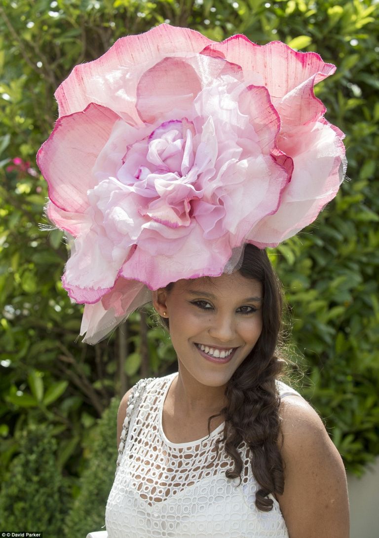 Ezek a kalapok futottak idén az ascoti derbin Ezek a kalapok futottak idén az ascoti derbin