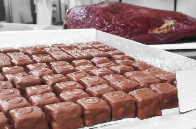Húsból készítettek csokit