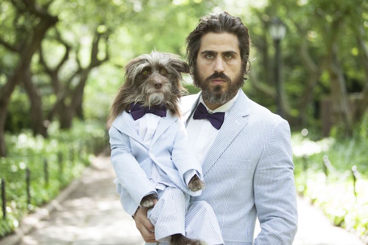 Kutyáikkal pózolnak a férfiak az apák napi sorozaton