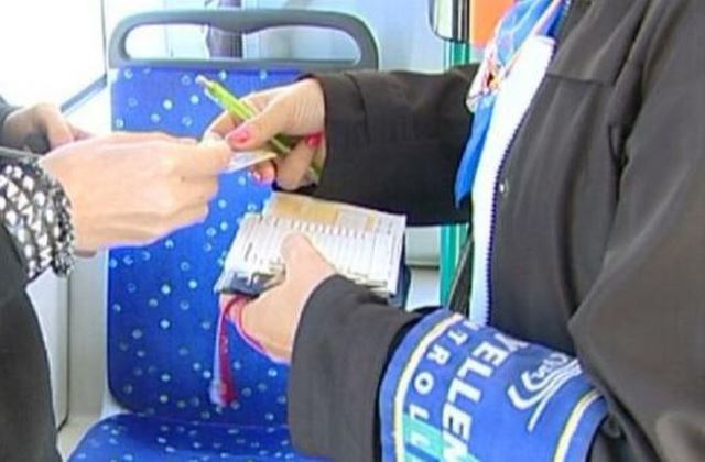 Botrányosan gyenge minőségűek az új bkv-s formaruhák