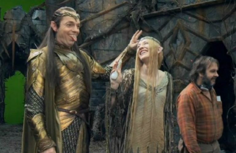 Pillantás a színfalak mögé Pillantás a színfalak mögé